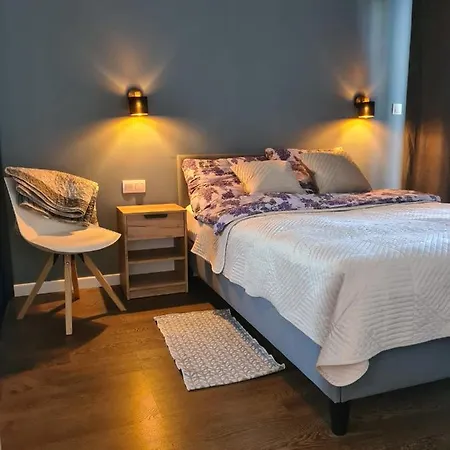 Venice Apartment, Self Check-in 24h, Free Parking * Poznan
